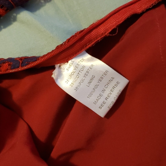 *Last Chance* Lace Crop Top - Picture 4 of 6